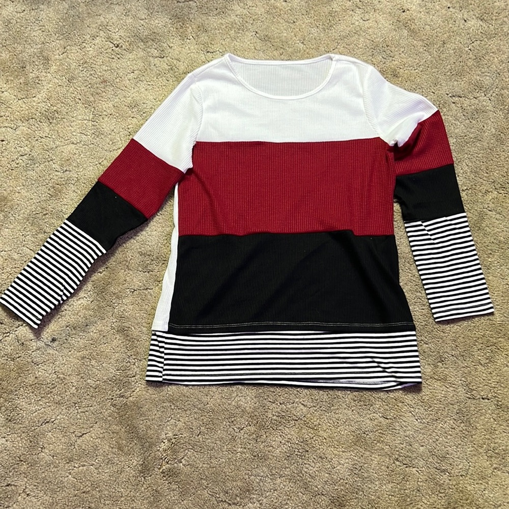 BNWOT women’s waffle knit top size Medium